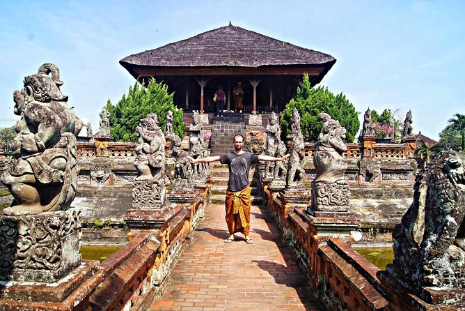 Charter Standard Vehicle With Driver at Bali- 10 Hours Usage - Included Services and Amenities