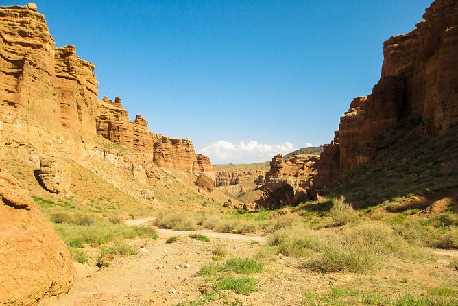 Charyn Canyon - a Place Where Time Stood Still... - Exploring the Canyon Landscape