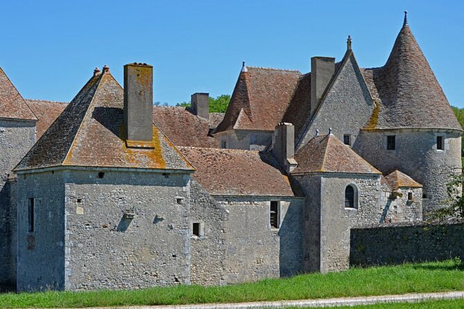 Château De Buranlure 1000 Years of History Heritage and Oenology - Architectural Highlights