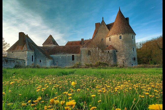 Château De Buranlure 1000 Years of History Heritage and Oenology - Meeting and Pickup