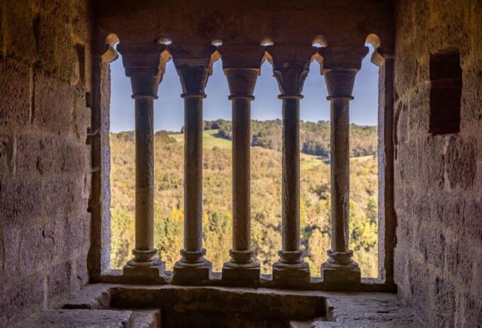 Château De Commarque: the Mystery of the Forgotten Fortress - Exhibitions, Films, and Workshops