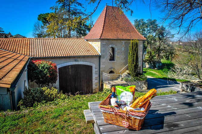 Château LA CROIZILLE Grand Cru Classé: Picnic & Visit - Convenient Meeting Logistics