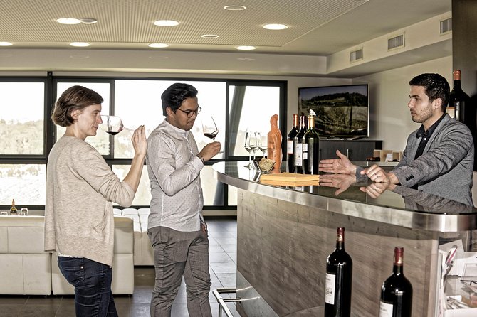 Château LA CROIZILLE Grand Cru Classé: Visit & Tasting - Accessibility and Group Size