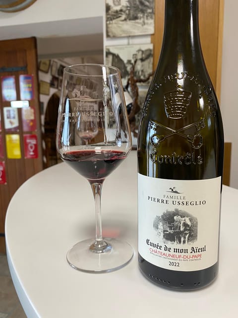 Châteauneuf-Du-Pape: Full-Day Wine Tour With Sommelier - Wine Tasting Details