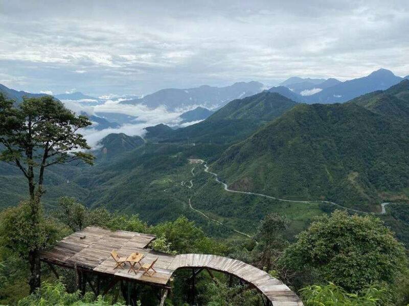 Chauffered Ride to Silver and Love Waterfall, Lonely Tree - Transport and Experience