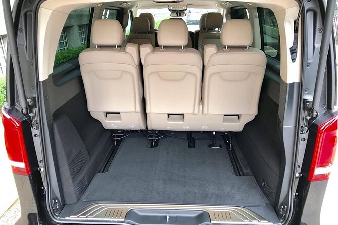 Chauffeur Car Transfer Services From London to Gatwick Airport - Pickup and Drop-off Details