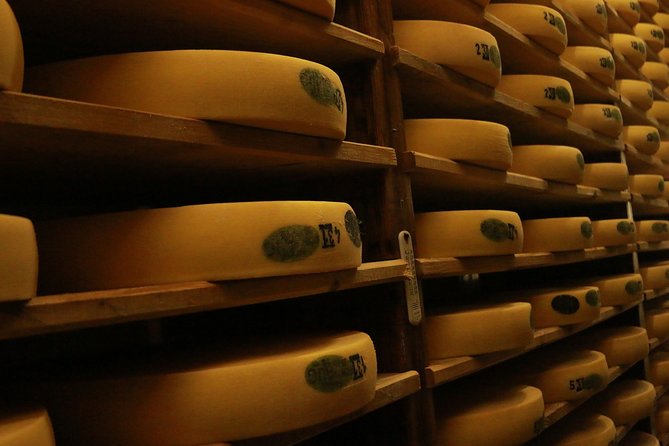 Cheese, Chocolate and Wine in the Bern Region From Luzern - Lunch and Tastings