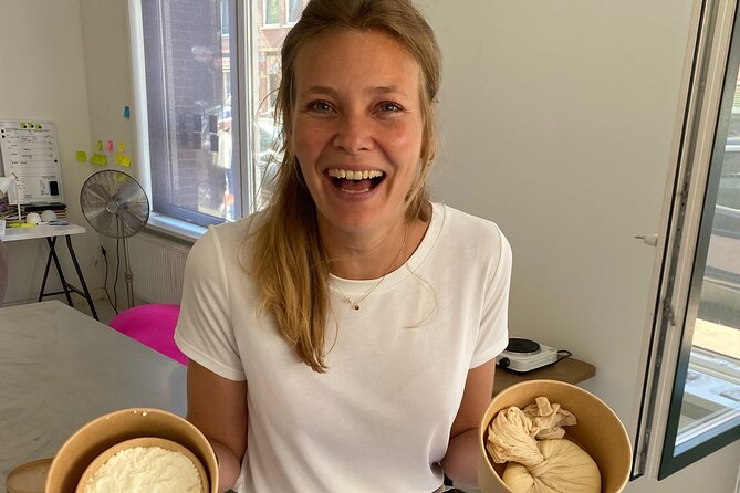 Cheese Making Workshop by De Hallen, Heart of Amsterdam - Personal Interaction and Atmosphere
