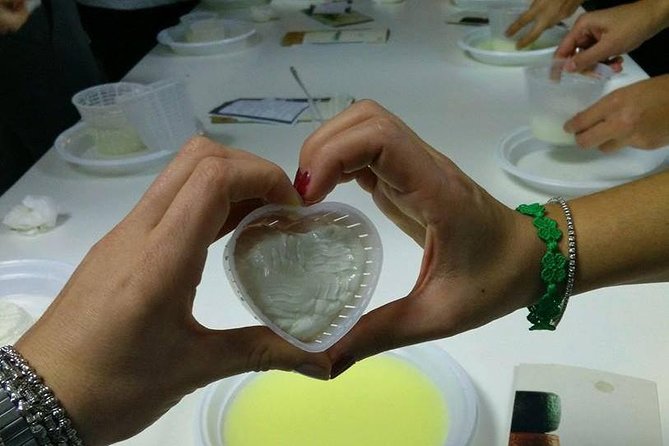Cheesemaker for a Day & Visit to the Dairy - Meeting and Pickup Details