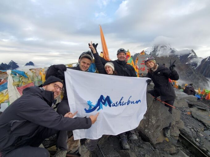 Chengdu: 6-Day Mt. Siguniang Dafeng Erfeng Climbing Tour - Getting to Mt. Siguniang