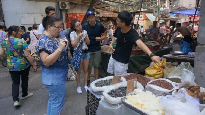Chengdu: Cooking Class With Fresh Market Half Day Experience - Tour Guide and Language Support