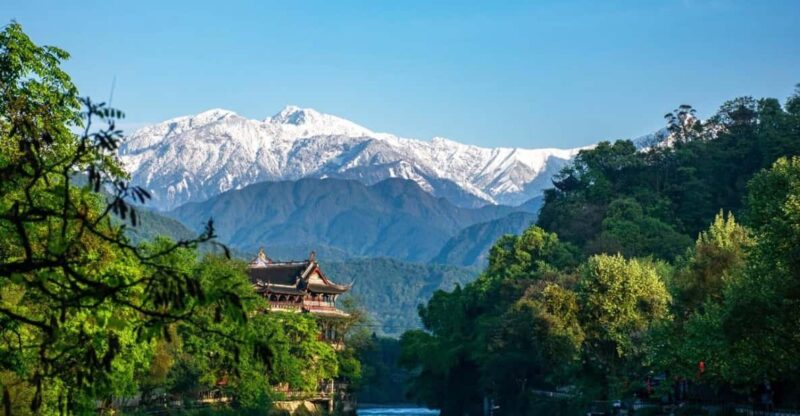 Chengdu: Dujiangyan Irrigation System Private Day Tour - Itinerary and Transportation
