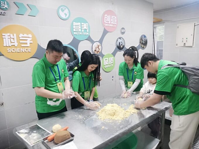 Chengdu: Dujiangyan Panda Base Volunteering Day Trip - Availability and Customer Feedback