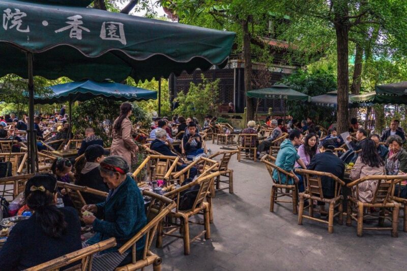 Chengdu: Illuminated Night Tour With Sichuan Opera or Hotpot - Cultural Experience