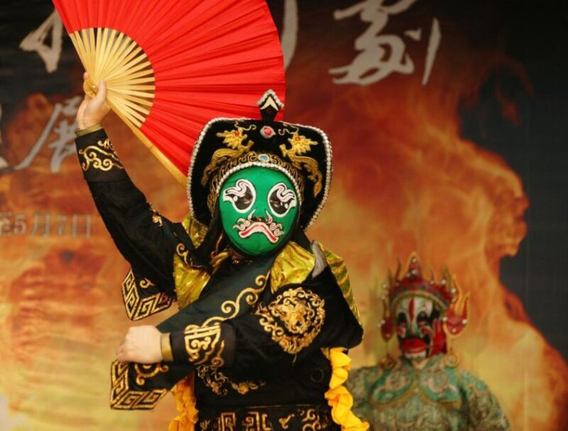 Chengdu: Illuminated Night Tour With Sichuan Opera or Hotpot - Dining Options