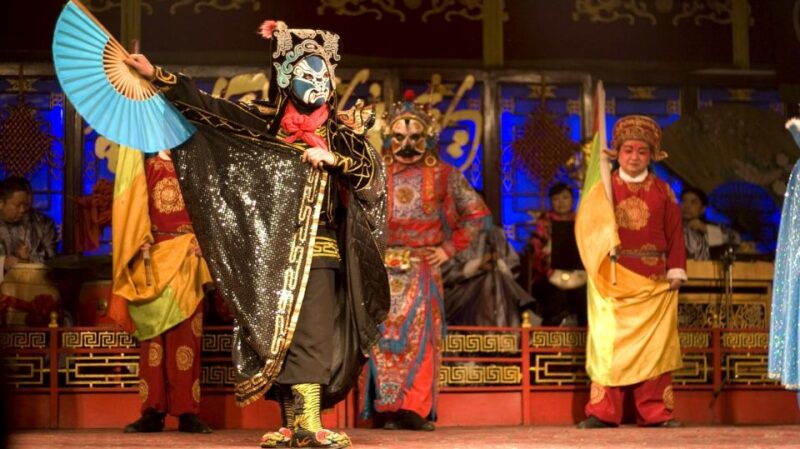 Chengdu: Illuminated Night Tour With Sichuan Opera or Hotpot - Inclusions