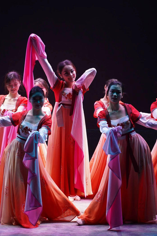 Chengdu: Jin Xiu Tian Xia Face Changing Show - Pricing and Reservations