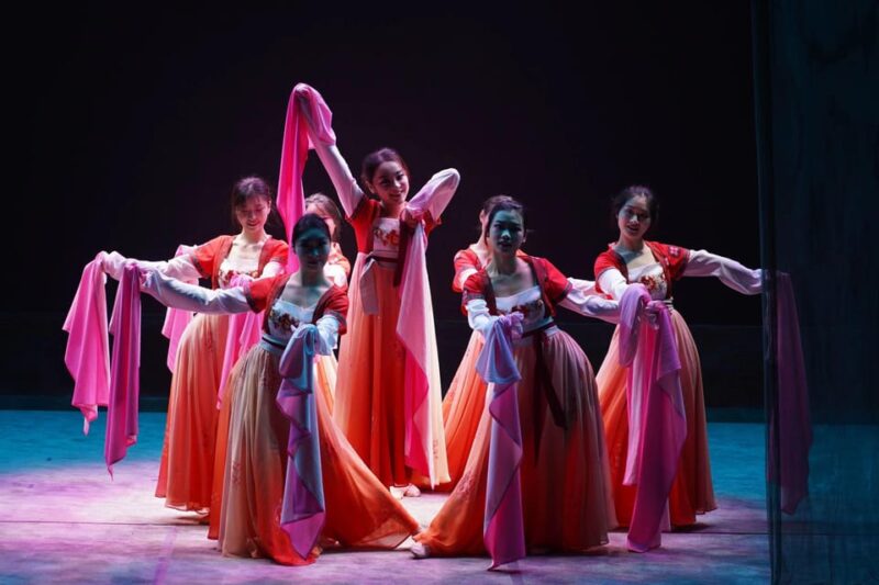 Chengdu: Jin Xiu Tian Xia Face Changing Show - Pickup and Directions