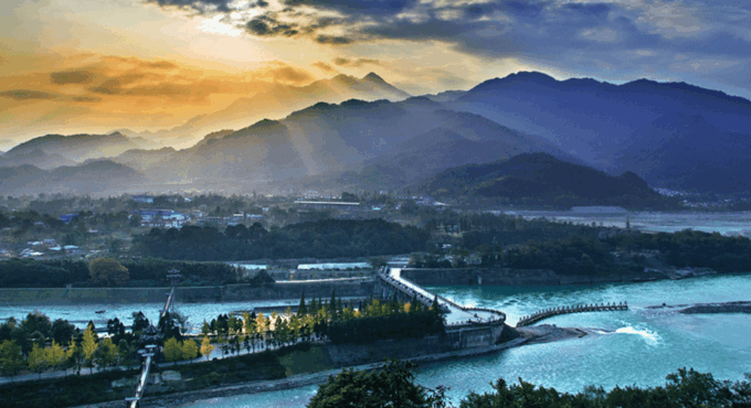 Chengdu Panda and Doujiangyan Irrigation System Private Tour - Inclusions