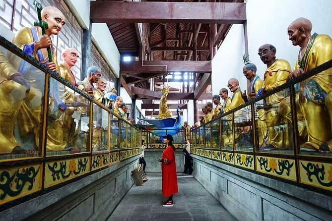 Chengdu Private Day Tour to Emei Mountain with Lunch and Cable Car Ride - FAQs