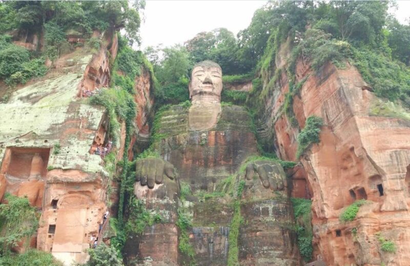 Chengdu Private Tour of Leshan Buddha and Panda Base - Itinerary Breakdown