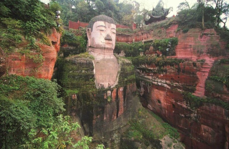 Chengdu Private Tour of Leshan Buddha and Panda Base - Tour Inclusions