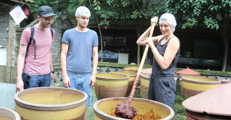 Chengdu: Sichuan Cuisine-Themed Museum Cooking Experience - Key Points