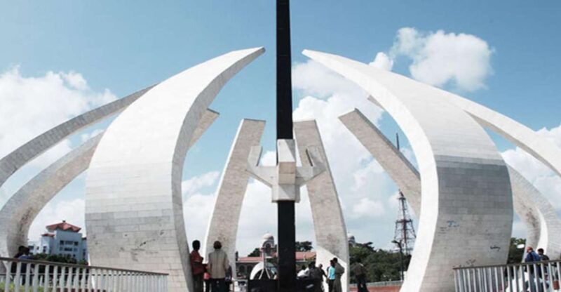 Chennai, Kapaleeshwarar Temple & Marina Beach Private Tour - Fort St. George