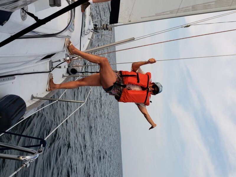 Chesapeake Beach: Private Sailing Cruise on a 42-Foot Yacht - Onboard Amenities