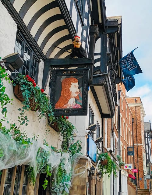 Chester: 2-Hour Guided Walking Tour - Chester Town Hall