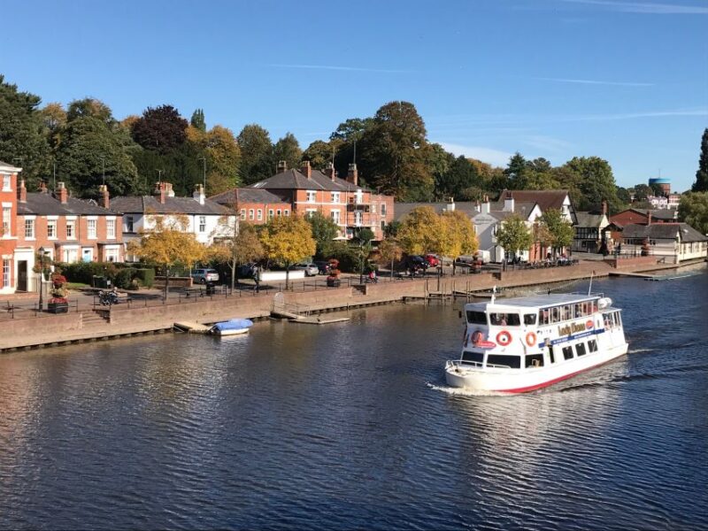 Chester: Half-Hour City Cruise - On-Board Amenities