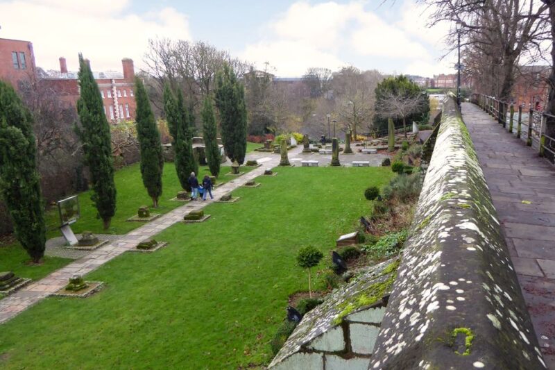 Chester: Self-Guided City Sightseeing Treasure Hunt - Key Points