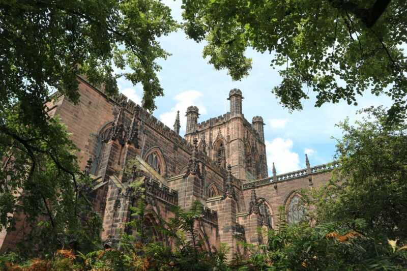 Chester: Self-Guided City Sightseeing Treasure Hunt - Historical Facts and Stories