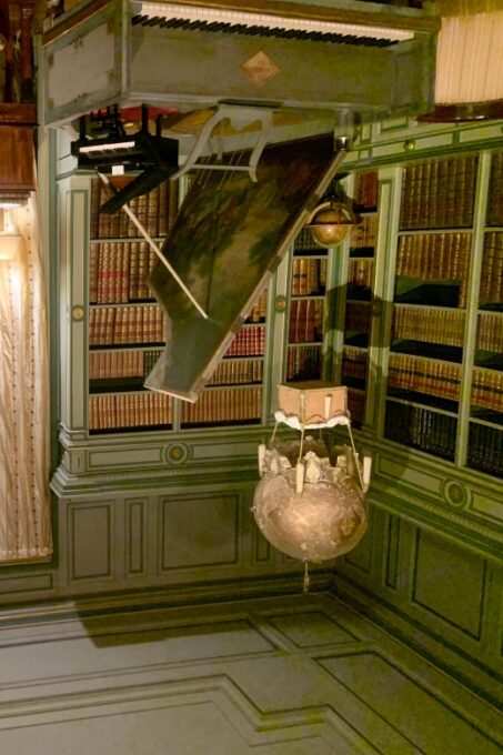 Cheverny : the 17TH Century Chateau of the Loire Valley - Visiting the Chateaus Interior