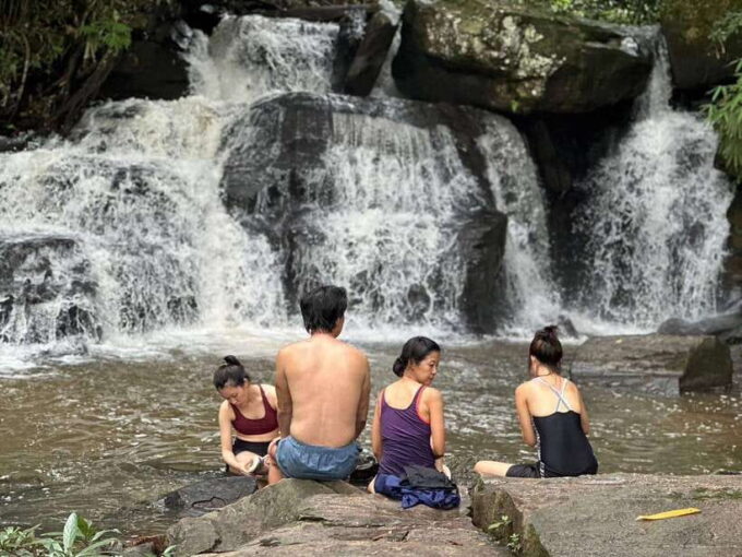 Chiang Mai: 1-Day Jungle Trekking in the Doi Inthanon Area - Connecting With the Local Community