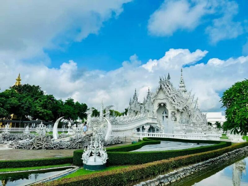 Chiang Mai: 3-Day Slow Boat Trip to Luang Prabang with Guide - Key Points