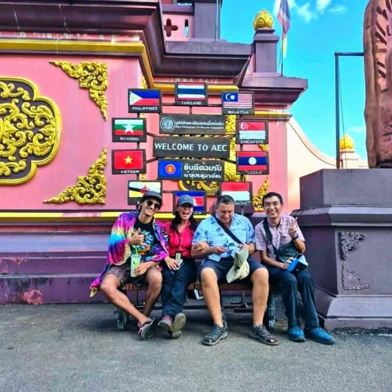 Chiang Mai: 3 Temples Golden Triangle Long Neck Boat Trip - Key Points