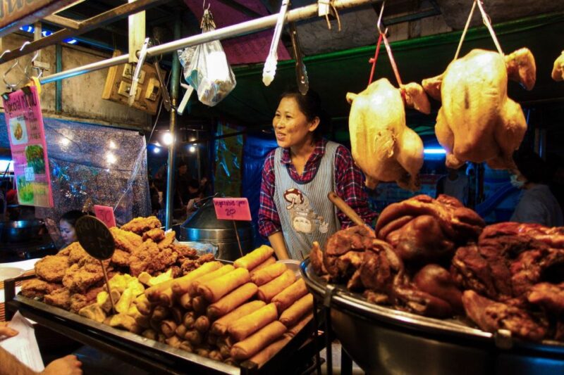 Chiang Mai: Chiang Mai Bar Hopping Guided Night Tour - Experience Details