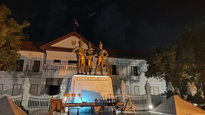 Chiang Mai: Chiang Mai Old City Twilight Walking Tour - Booking the Tour
