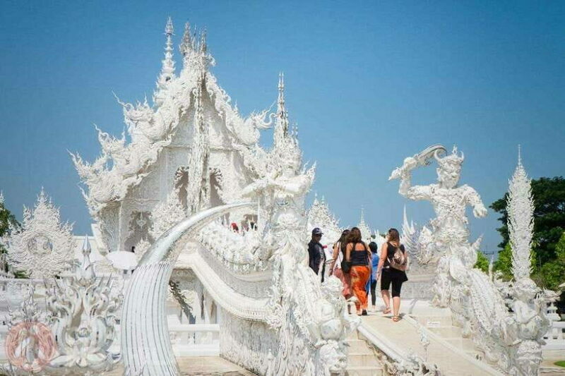 Chiang Mai: Chiang Rai Temples Day Trip with Hot Springs - Starting the Day: From Chiang Mai to Chiang Rai