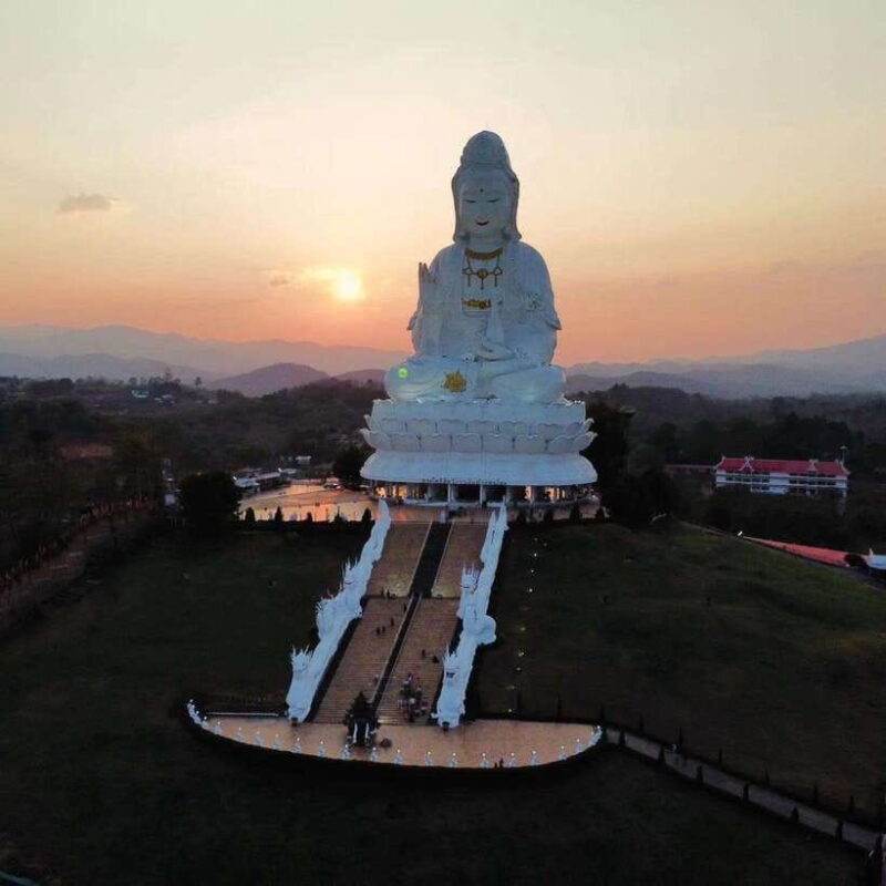 Chiang Mai> Chiang Rai Temples(White/Red/Blue) Day Tour - Wat Huai Pla Kang