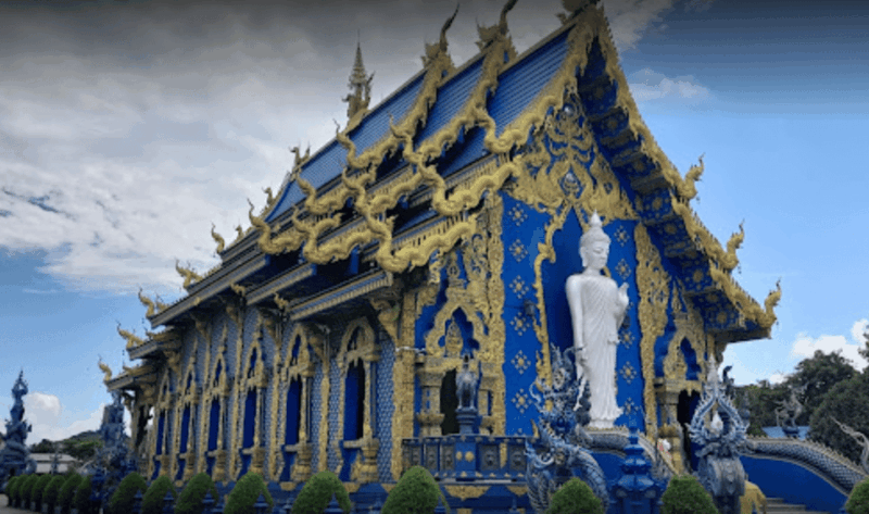Chiang Mai: Chiang Rai White, Blue & Black Temples Day Tour - Itinerary Highlights
