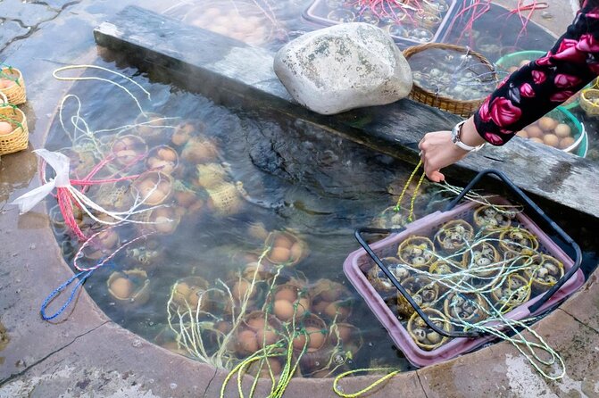 Chiang Mai-Chiang Rai: White Temple-Blue Temple-Lalita Cafe - Key Points