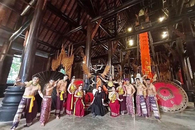 Chiang Mai-Chiang Rai: White Temple-Blue Temple-Lalita Cafe - Meeting and Pickup