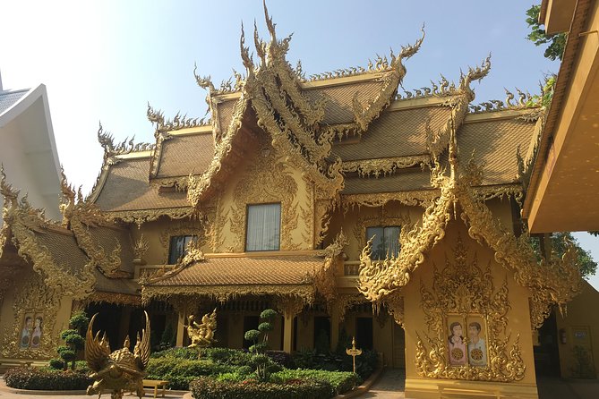 Chiang Mai-Chiang Rai:White-Black-Blue Temple-Golden Triangle-Keren-Boat Trip - Mekong River Boat Ride
