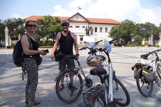 Chiang Mai City Culture Half-Day Cycling Tour - Cultural Experiences