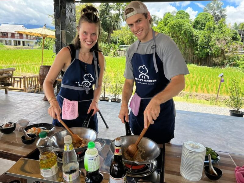 Chiang Mai Cooking Class - Chef Instructors Expertise