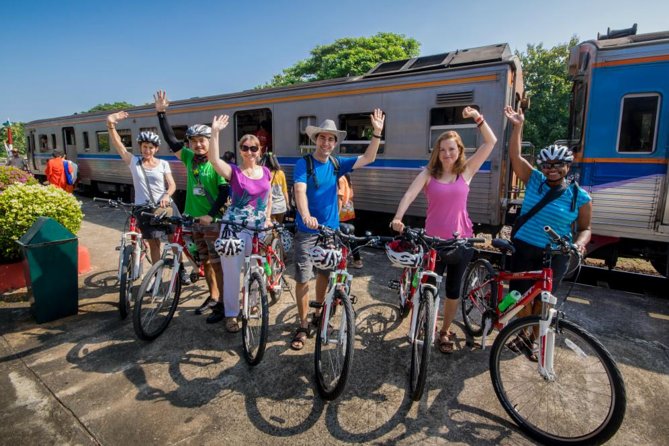 Chiang Mai Countryside Guided Bike Tour - Visiting Temples and Local Attractions
