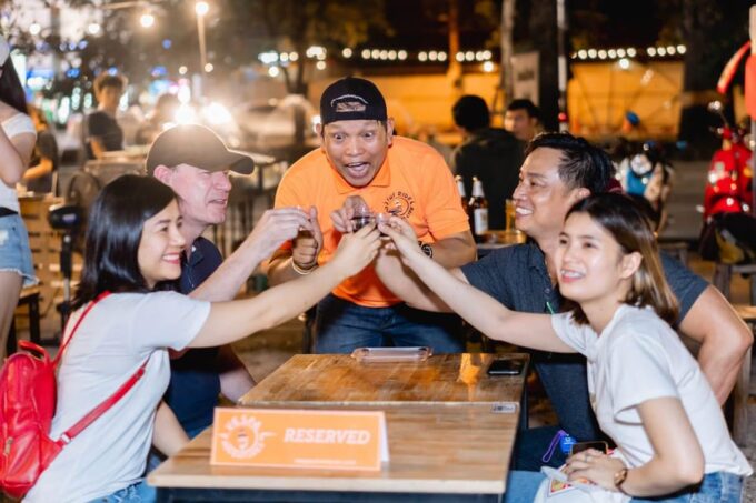 Chiang Mai : Discover Chiang Mais After Dark by Vespa Tour - Experience the Local Nightlife