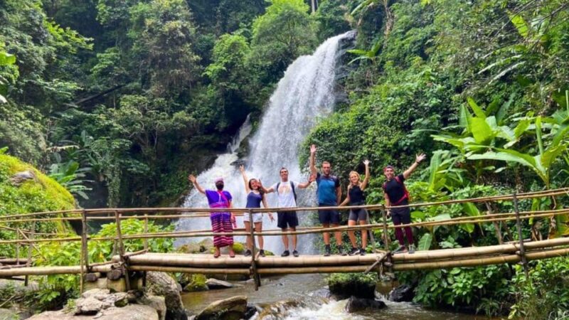 Chiang Mai: Doi Inthanon National Park and Pha Dok Siew Trek - Thai Lunch Set Menu